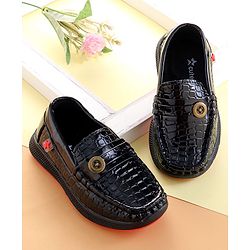 Cute Walk by Babyhug Loafer With Textured Design & Button Applique - Black