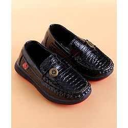 Cute Walk by Babyhug Loafer With Textured Design & Button Applique - Black
