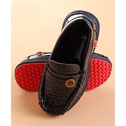 Cute Walk by Babyhug Loafer With Textured Design & Button Applique - Black