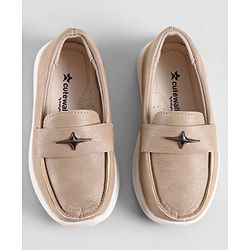 Cute Walk by Babyhug Solid Color Loafers with 3D Applique - Brown
