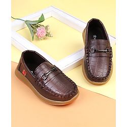 Cute Walk by Babyhug Slip On Solid Loafers - Brown