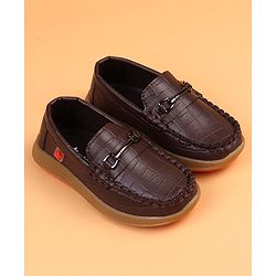 Cute Walk by Babyhug Slip On Solid Loafers - Brown