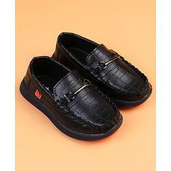 Cute Walk by Babyhug Slip On Solid Loafers - Brown