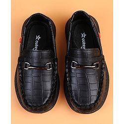 Cute Walk by Babyhug Slip On Solid Loafers - Brown