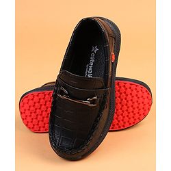 Cute Walk by Babyhug Slip On Solid Loafers - Brown