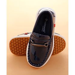 Cute Walk by Babyhug Solid Color Loafers with 3D Applique - Brown