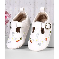 Cute Walk by Babyhug Velcro Closure Booties with Embroidery - Pink