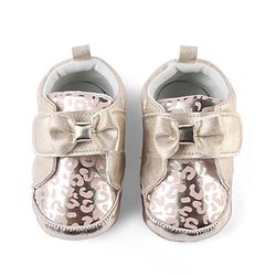 Cute Walk by Babyhug Booties With Velcro Closure & Bow Applique - Pink