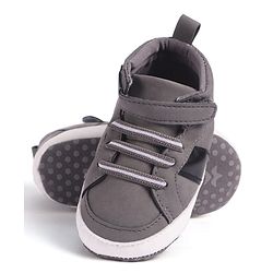 Cute Walk by Babyhug Velcro Closure Booties - Khaki