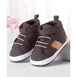 Cute Walk by Babyhug Velcro Closure Booties - Khaki