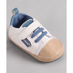 Cute Walk by Babyhug Velcro Closure Booties - Blue