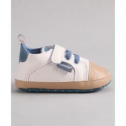 Cute Walk by Babyhug Velcro Closure Booties - Blue