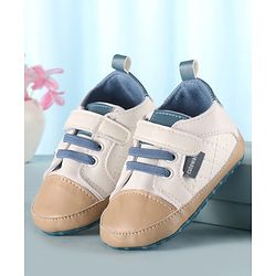 Cute Walk by Babyhug Velcro Closure Booties - Blue