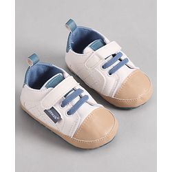 Cute Walk by Babyhug Velcro Closure Booties - Blue