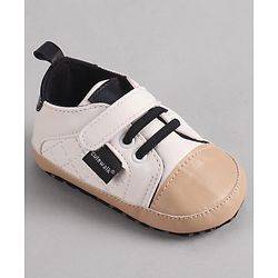 Cute Walk by Babyhug Velcro Closure Booties - Blue