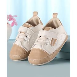 Cute Walk by Babyhug Velcro Closure Booties - Blue