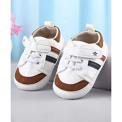 Cute Walk by Babyhug Solid Booties With Velcro Closure - White