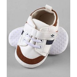Cute Walk by Babyhug Solid Booties With Velcro Closure - White