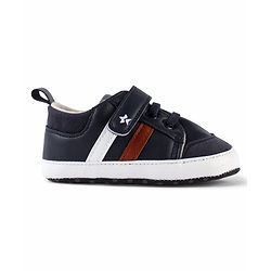 Cute Walk by Babyhug Solid Booties With Velcro Closure - White