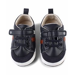 Cute Walk by Babyhug Solid Booties With Velcro Closure - White