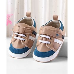 Cute Walk by Babyhug Solid Booties With Velcro Closure - White