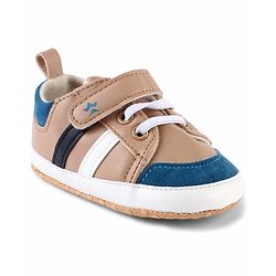 Cute Walk by Babyhug Solid Booties With Velcro Closure - White