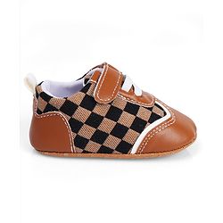 Cute Walk by Babyhug Booties With Velcro Closure & Checks Print - Brown