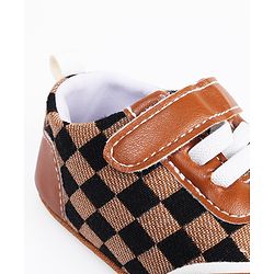 Cute Walk by Babyhug Booties With Velcro Closure & Checks Print - Brown