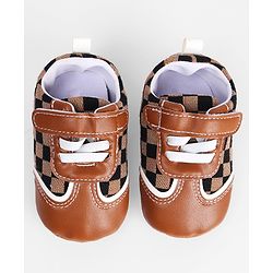 Cute Walk by Babyhug Booties With Velcro Closure & Checks Print - Brown