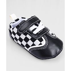 Cute Walk by Babyhug Booties With Velcro Closure & Checks Print - Brown