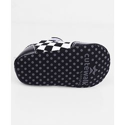 Cute Walk by Babyhug Booties With Velcro Closure & Checks Print - Brown