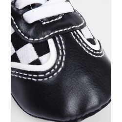 Cute Walk by Babyhug Booties With Velcro Closure & Checks Print - Brown