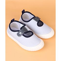 Cute Walk by Babyhug Velcro Closure Solid Casual Shoes - Grey