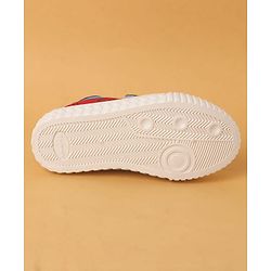 Cute Walk by Babyhug Casual Shoes with Velcro Closure And  Color Block Detailing - Black & Yellow