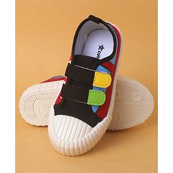 Cute Walk by Babyhug Casual Shoes with Velcro Closure And  Color Block Detailing - Black & Yellow