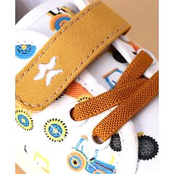 Cute Walk by Babyhug Casual Shoes with Velcro Closure And  Vehicle Print - White