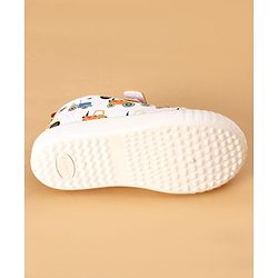 Cute Walk by Babyhug Casual Shoes with Velcro Closure And  Vehicle Print - White