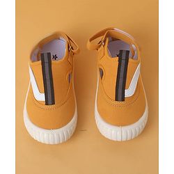 Cute Walk by Babyhug Casual Shoes with Velcro Closure And  Tape Detailing - Yellow