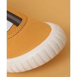 Cute Walk by Babyhug Casual Shoes with Velcro Closure And  Tape Detailing - Yellow