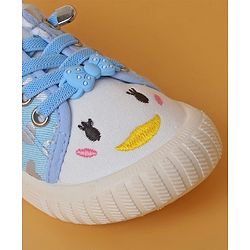 Cute Walk by Babyhug Casual Shoes with Lace Closure And Heart Print - Pink