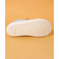 Cute Walk by Babyhug Casual Shoes with Lace Closure And Heart Print - Pink
