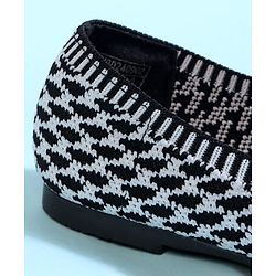 Cute Walk by Babyhug Slip On Ballerina With Design - Blue