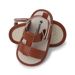 Cute Walk by Babyhug Velcro Closure Solid Booties - White