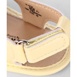 Cute Walk by Babyhug Velcro Closure Striped Booties - Pink