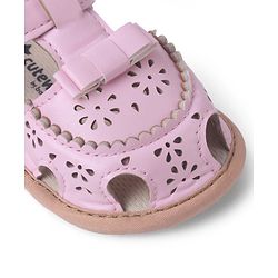 Cute Walk by Babyhug Velcro Closure Solid Booties - Pink