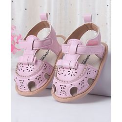 Cute Walk by Babyhug Velcro Closure Solid Booties - Pink