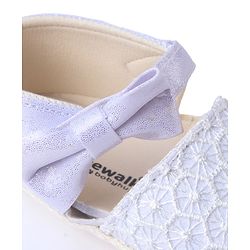 Cute Walk by Babyhug Booties With Bow Applique - White