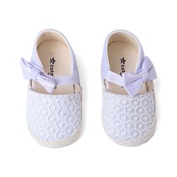 Cute Walk by Babyhug Booties With Bow Applique - White