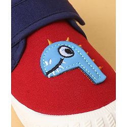 Cute Walk by Babyhug Casual Shoes with Velcro Closure & Dino Applique - Green