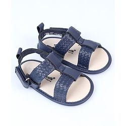 Cute Walk by Babyhug Velcro Closure Solid Booties - White